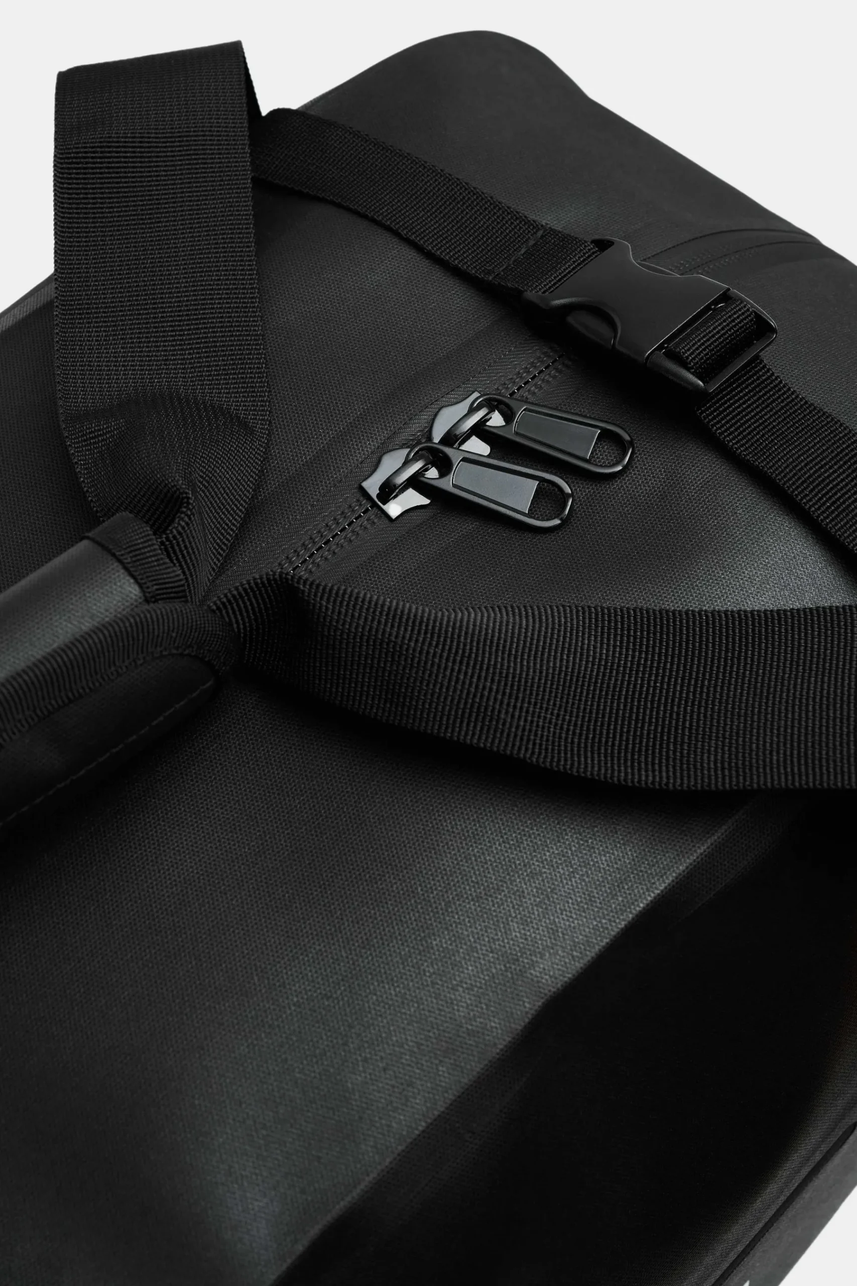 STUTTERHEIM Tassen-Regenplunjezak 50L